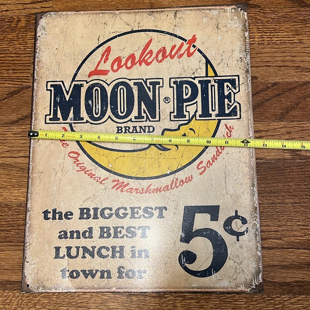 VINTAGE MOON PIE TIN SIGN - Picture 10 of 10